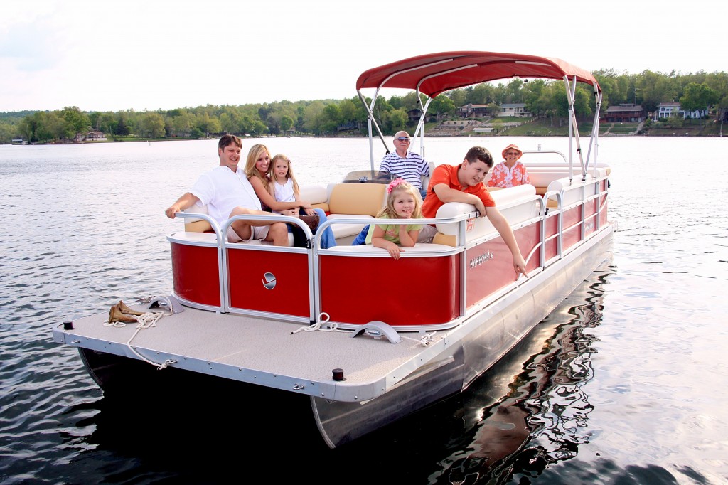 Property Owners enjoy full privileges of our private lakes, parks, golf courses and rivers at prices that are much lower than average.